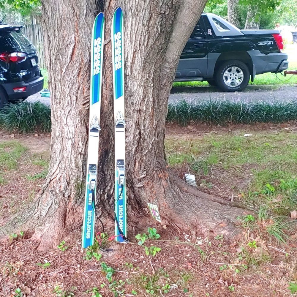 Vintage k2 444 short cut USA Salomon skis